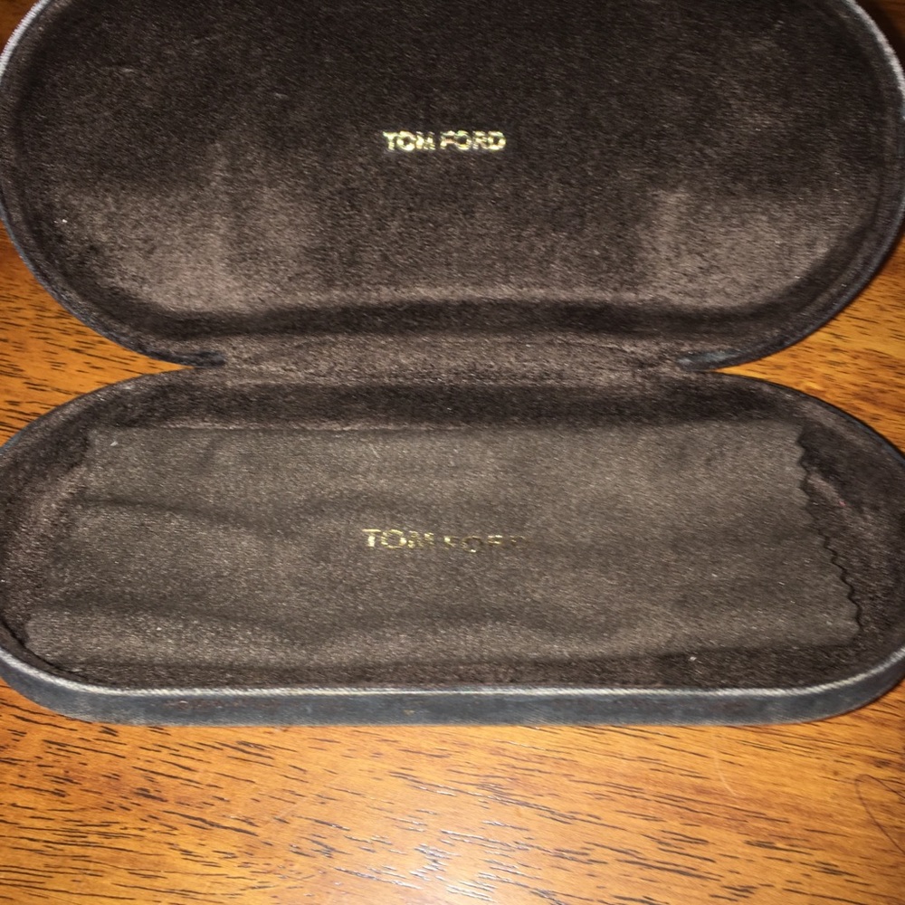 🎉 HOST PICK 🎉 Tom Ford Nina Sunglasses - Picture 5 of 7